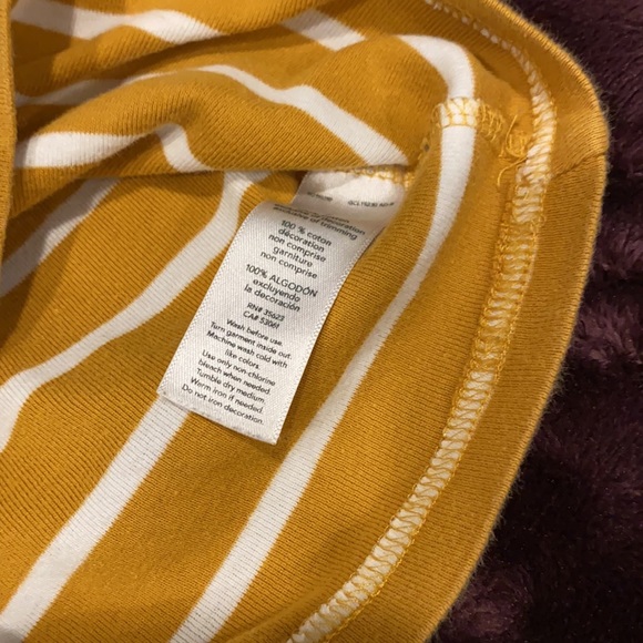 Carter’s 5T pj sets - Picture 13 of 14